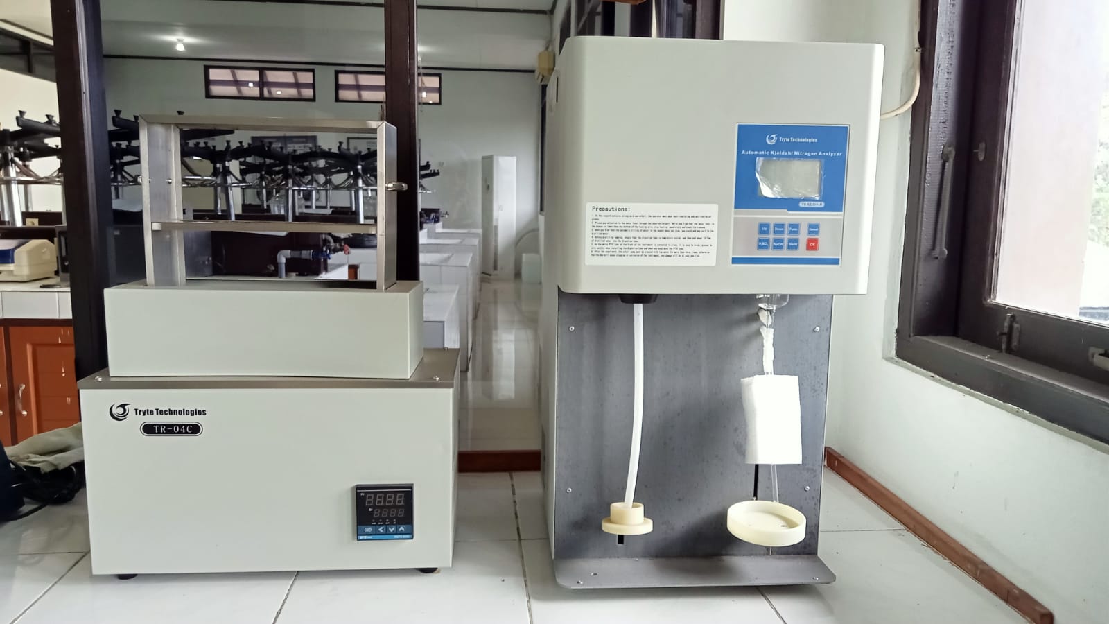 AUTOMATIC KJEDAHL NITROGEN ANALYZER WITH DIGEST FURNACE Image